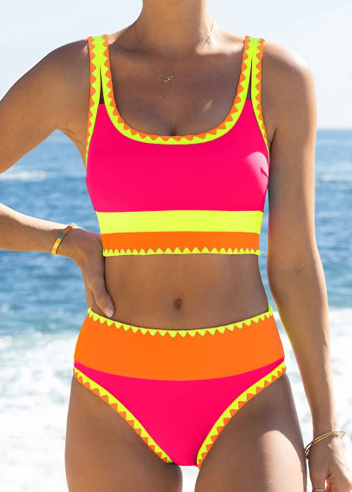 🎁Nuovo arrivo, sconto del 50%💥Bikini sportivo a 3 pezzi in nylon con patchwork a blocchi di colore e vita alta &amp;  Costume da bagno contenitivo per la pancia👙🌈