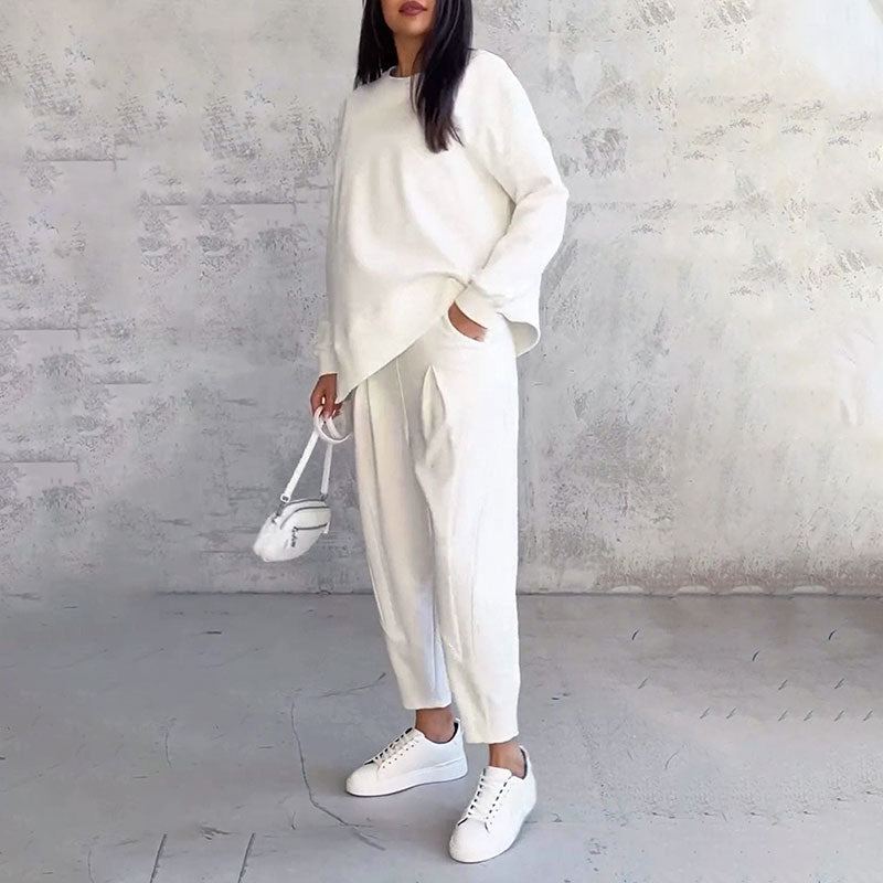 Round-Neck Long-Sleeved Top ＆ Pants 2-Piece Set | Wrinkle-Free &amp; Breathable |