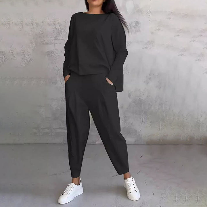 Round-Neck Long-Sleeved Top ＆ Pants 2-Piece Set | Wrinkle-Free &amp; Breathable |