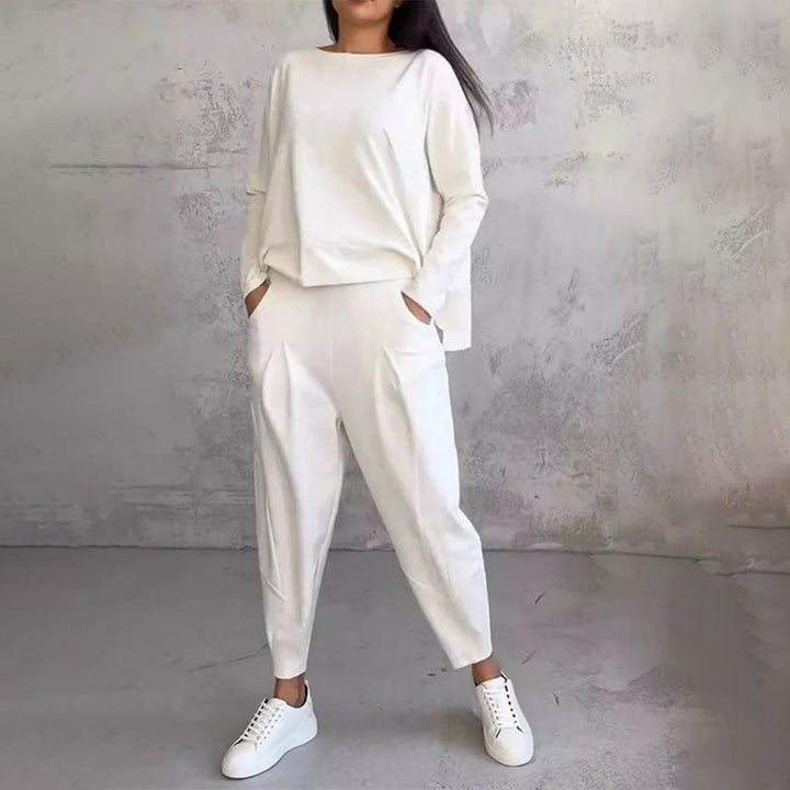 Round-Neck Long-Sleeved Top ＆ Pants 2-Piece Set | Wrinkle-Free &amp; Breathable |