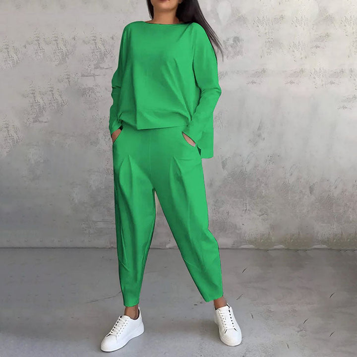 Round-Neck Long-Sleeved Top ＆ Pants 2-Piece Set | Wrinkle-Free &amp; Breathable |