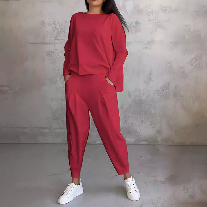 Round-Neck Long-Sleeved Top ＆ Pants 2-Piece Set | Wrinkle-Free &amp; Breathable |