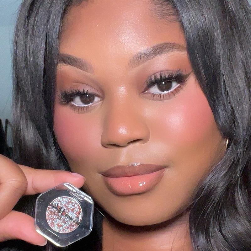 Double chrome eye shadow