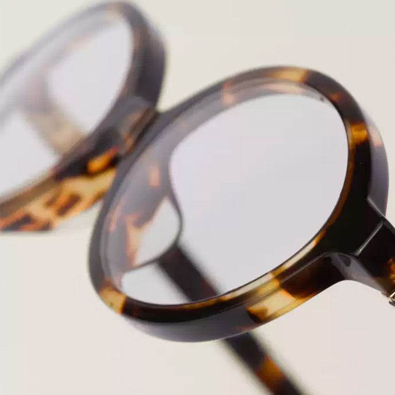 Stylish Small Oval Frame Sunglasses