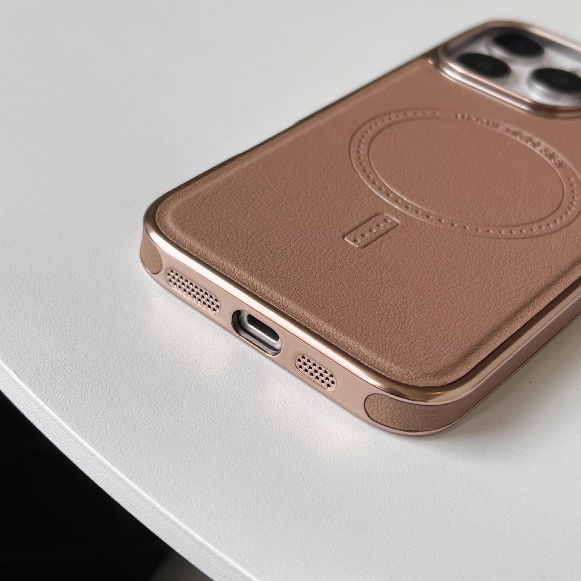 🔥Hot Sale🔥Magnetic Charging Leather Case for iPhone