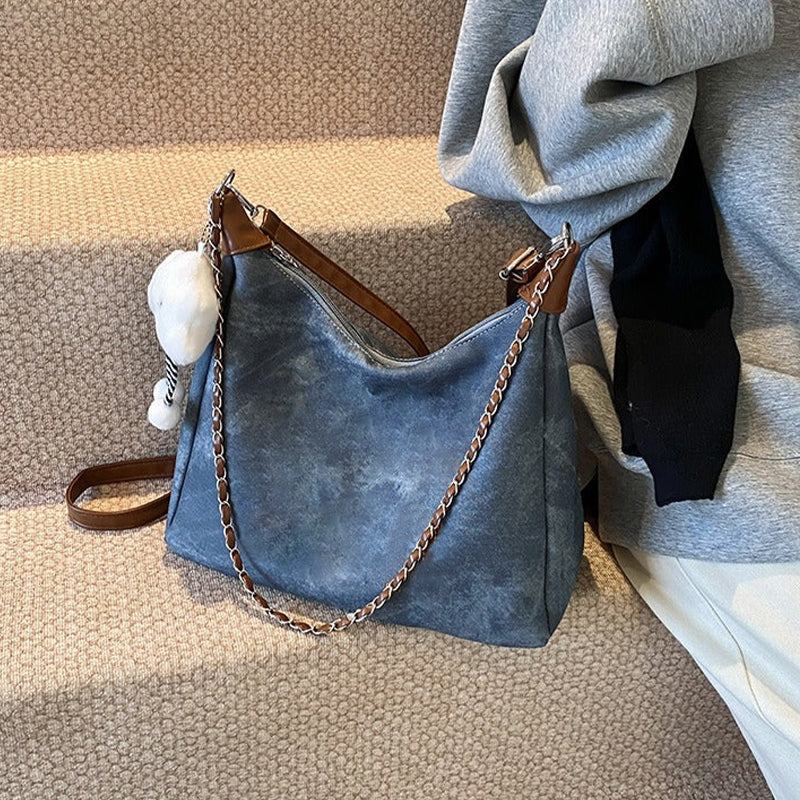 Stylish & Spacious Shoulder Bag