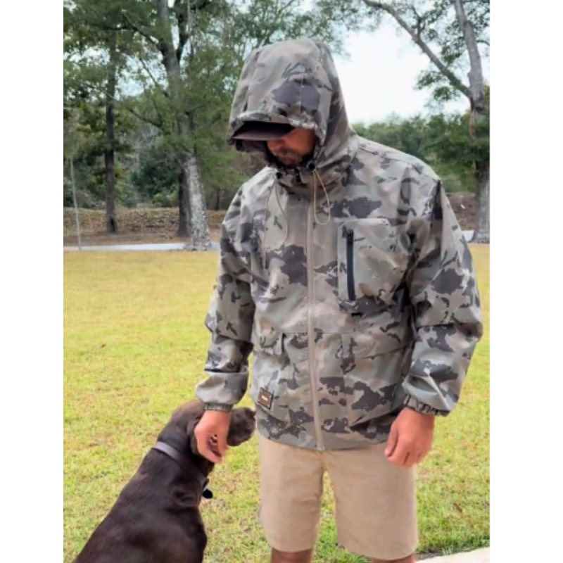 Men's Camouflage Hooded Jacket with Multi-Pocket