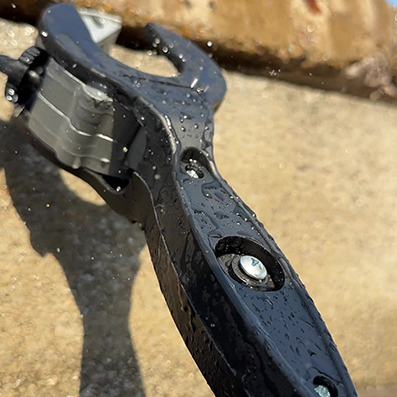 🎁Hot Sale 50% OFF⏳ One-Hand Ratchet Pipe Cutter - Ergonomic Design for Precise Cuts on Copper/Plastic/Aluminum 🛠️📏