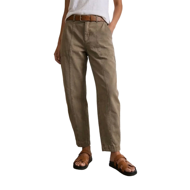 Versatile tapered pants 👖 High-waisted and slim-fitting, practical pockets, wrinkle-resistant fabric, creates the illusion of longer legs 📏